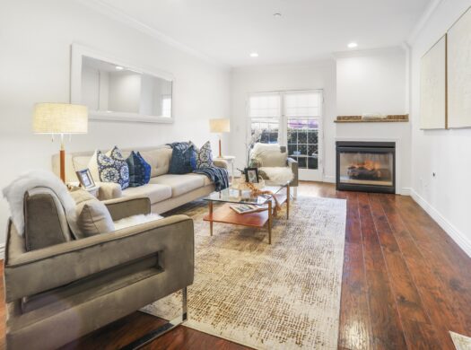 1135 Rexford Dr #302.,Los Angeles, CA 90035