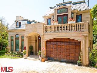 1115 CAROLYN WAY