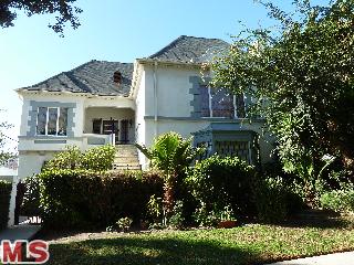 115 N Clark Dr