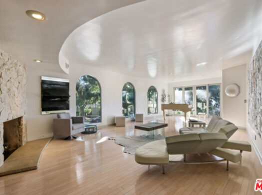 1043 Loma Vista Dr